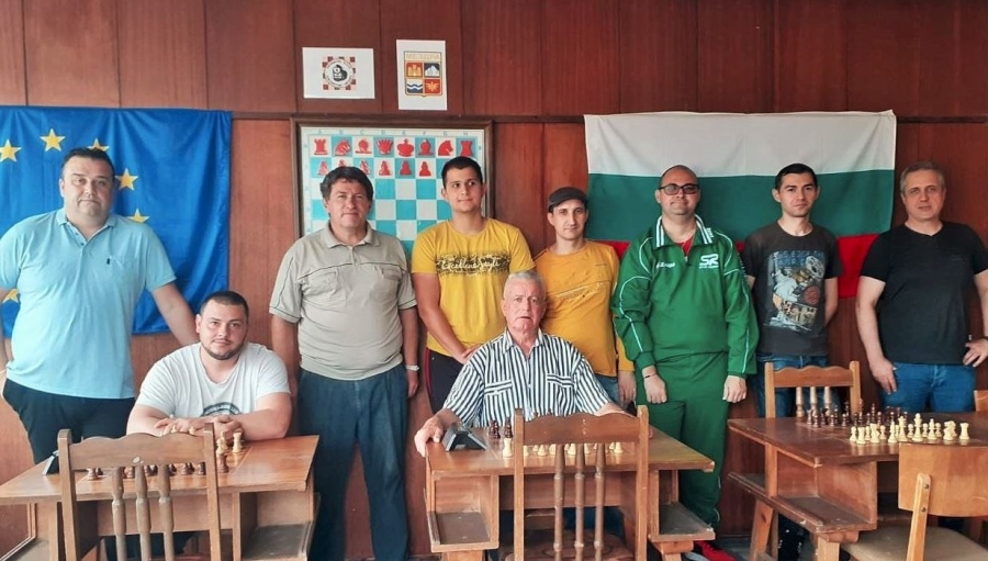 Данаил Димитров спечели Градското първенство по класически шахмат в Мездра 
